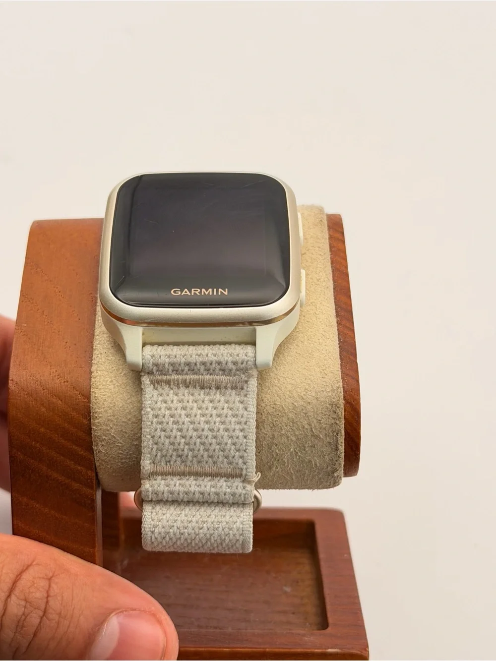 Garmin Venu SQ, Tested, Very Good, Charger Included, Rare Color, White/gold